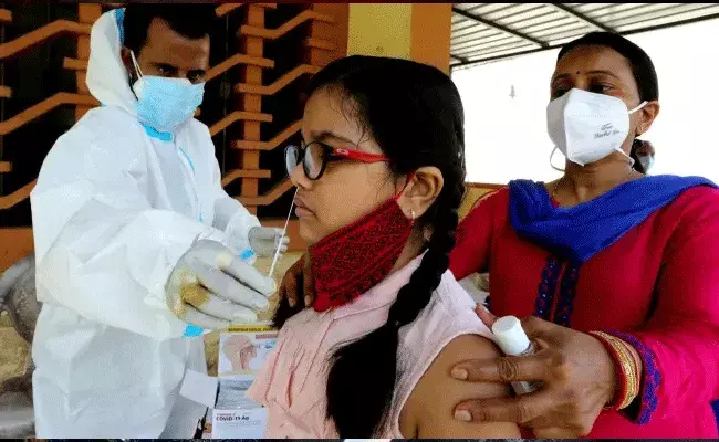 corona update: కేసులు తగ్గాయి.. మరణాలు పెరిగాయి.. corona update: కేసులు తగ్గాయి.. మరణాలు పెరిగాయి..