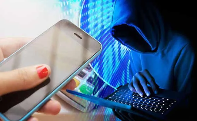 Phone Hacking: మీ ఫోన్ హ్యాక్ అయిందేమో..! ఇలా చెక్ చేసుకోండి