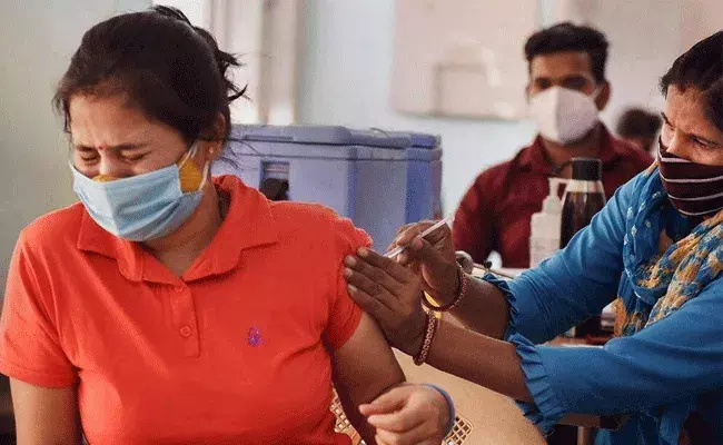 Corona Update: కోవిడ్ తగ్గింది.. బడి గంట మోగింది!!  . Corona Update: కోవిడ్ తగ్గింది.. బడి గంట మోగింది!!  .