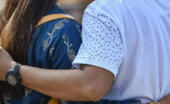 కోరి చేసుకున్నందుకు కొండపై నుంచి తోసి..