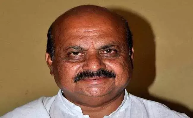 సీఎం పీఠం దక్కించుకోవడంలో వారసులకు కలిసొస్తున్న సమీకరణాలు సీఎం పీఠం దక్కించుకోవడంలో వారసులకు కలిసొస్తున్న సమీకరణాలు