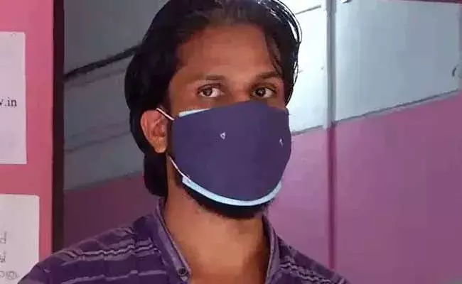 అతడిని చూసి నవ్వడమే ఆమెకు శాపంగా మారింది..! అతడిని చూసి నవ్వడమే ఆమెకు శాపంగా మారింది..!