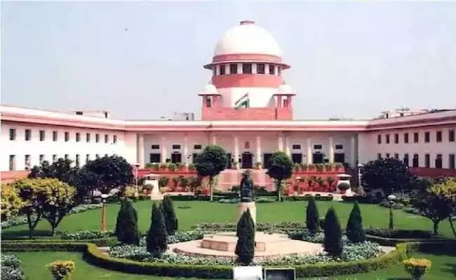 Supreme Court: పెగాసస్పై విచారణ చేపట్టేందుకు సుప్రీంకోర్టు గ్రీన్ సిగ్నల్ Supreme Court: పెగాసస్పై విచారణ చేపట్టేందుకు సుప్రీంకోర్టు గ్రీన్ సిగ్నల్
