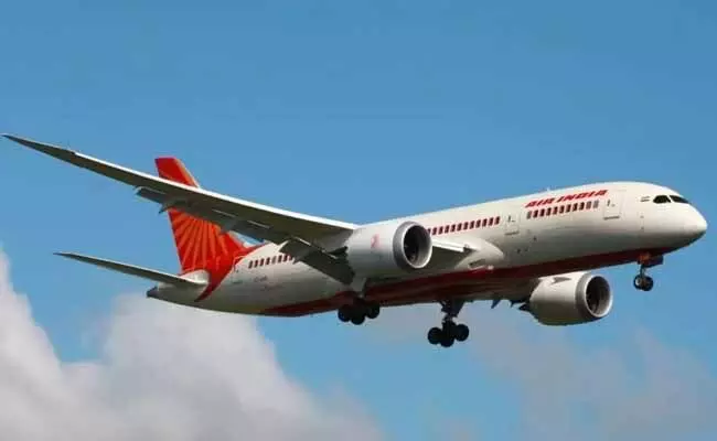 International Flights Ban: ఆగస్టు 31 వరకు అంతర్జాతీయ విమాన సర్వీసుల రద్దు International Flights Ban: ఆగస్టు 31 వరకు అంతర్జాతీయ విమాన సర్వీసుల రద్దు