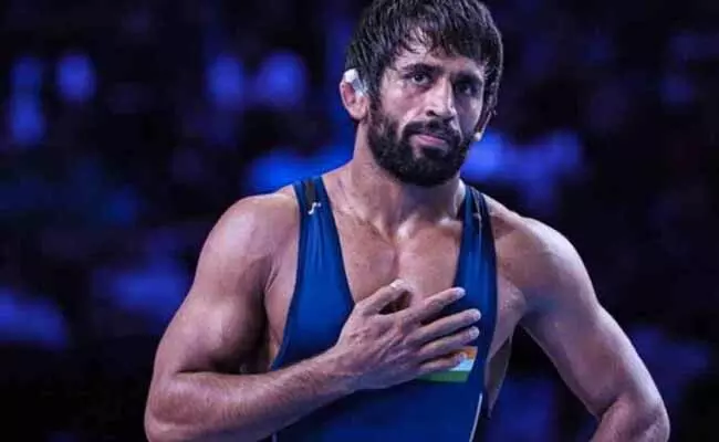 ఒలింపిక్స్ పతకంపై ఆశలు రేకెత్తిస్తున్న భారత రెజ్లర్ పునియా ఒలింపిక్స్ పతకంపై ఆశలు రేకెత్తిస్తున్న భారత రెజ్లర్ పునియా