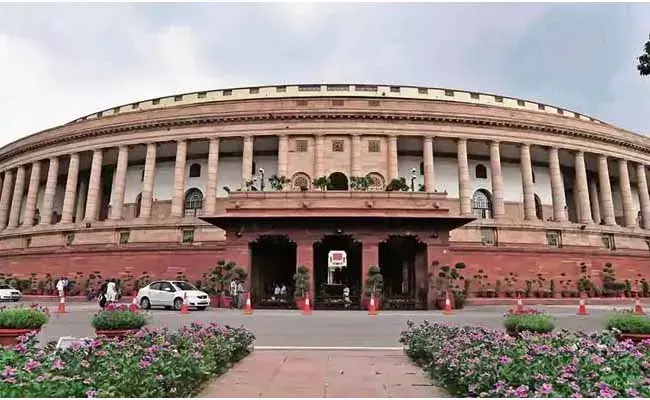 కేంద్రంపై అవిశ్వాస తీర్మానం ప్రవేశపెట్టే ఆలోచనలో కాంగ్రెస్ కేంద్రంపై అవిశ్వాస తీర్మానం ప్రవేశపెట్టే ఆలోచనలో కాంగ్రెస్