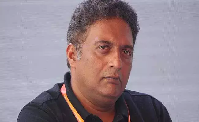 జెండా ఎగరేస్తాం ప్రకాశ్ రాజ్ మరో ట్వీట్.. జెండా ఎగరేస్తాం ప్రకాశ్ రాజ్ మరో ట్వీట్..