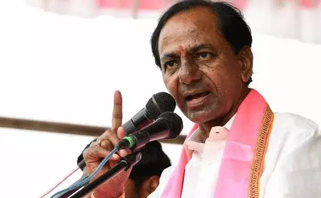 ప్రభుత్వ ఉద్యోగులకి కూడా దళితబంధు.. కేసీఆర్ ప్రభుత్వ ఉద్యోగులకి కూడా దళితబంధు.. కేసీఆర్