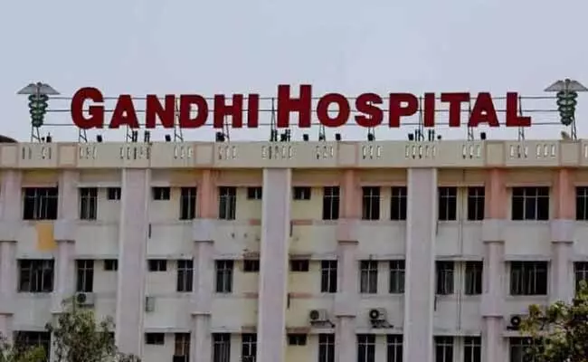 గాంధీ ఆస్పత్రి అత్యాచారం కేసులో మరో ట్విస్ట్ ..మెడికల్ రిపోర్టులో.. గాంధీ ఆస్పత్రి అత్యాచారం కేసులో మరో ట్విస్ట్ ..మెడికల్ రిపోర్టులో..