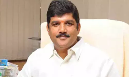 ధూళిపాళ్ల నరేంద్రకు దేవాదాయ శాఖ నోటీసులు ధూళిపాళ్ల నరేంద్రకు దేవాదాయ శాఖ నోటీసులు