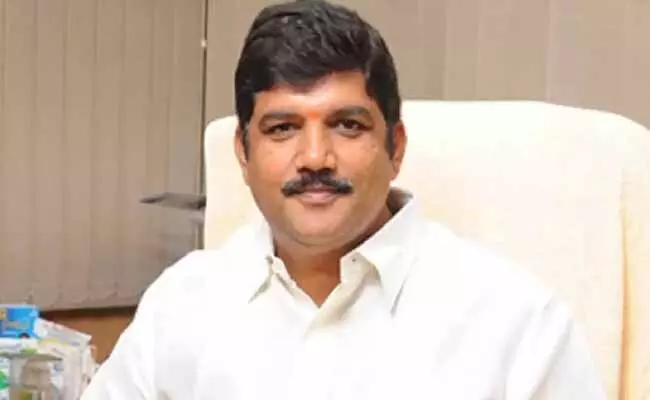 ధూళిపాళ్ల నరేంద్రకు దేవాదాయ శాఖ నోటీసులు ధూళిపాళ్ల నరేంద్రకు దేవాదాయ శాఖ నోటీసులు