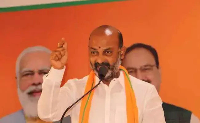 Bandi Sanjay : బండి సంజయ్ పాదయాత్ర మరోసారి వాయిదా Bandi Sanjay : బండి సంజయ్ పాదయాత్ర మరోసారి వాయిదా