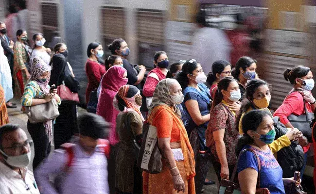 Corona: భారీగా తగ్గిన కరోనా కేసులు.. Corona: భారీగా తగ్గిన కరోనా కేసులు..