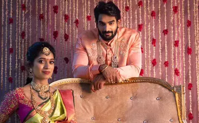 అలా కుదిరిందట.. కార్తికేయ క్యూట్ లవ్ స్టొరీ..! అలా కుదిరిందట.. కార్తికేయ క్యూట్ లవ్ స్టొరీ..!