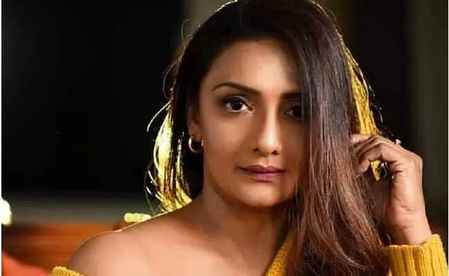 మహర్షి హీరోయిన్ ను గుర్తుపట్టారా..? ఇప్పుడు ఎలా మారిపోయిందో.. మహర్షి హీరోయిన్ ను గుర్తుపట్టారా..? ఇప్పుడు ఎలా మారిపోయిందో..