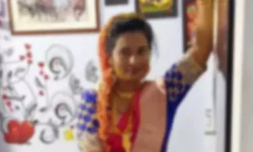 వెలుగులోకి నిత్య పెళ్లి కూతురి మోసాలు.. బంగారం, డబ్బులతో జంప్..!