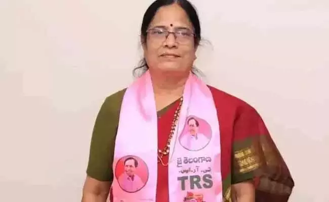 ఎమ్మెల్సీగా ఎన్నికైన సురభి వాణీదేవి ప్రమాణస్వీకారం..! ఎమ్మెల్సీగా ఎన్నికైన సురభి వాణీదేవి ప్రమాణస్వీకారం..!