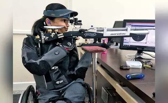 Avani Lekhara  : పారాఒలింపిక్స్లో స్వర్ణం గెలిచిన భారత తొలి మహిళ లేఖరా Avani Lekhara  : పారాఒలింపిక్స్లో స్వర్ణం గెలిచిన భారత తొలి మహిళ లేఖరా