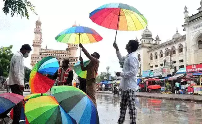 నగరంలో నాలుగు రోజులు.. భారీ నుంచి అతి భారీ వర్షాలు నగరంలో నాలుగు రోజులు.. భారీ నుంచి అతి భారీ వర్షాలు