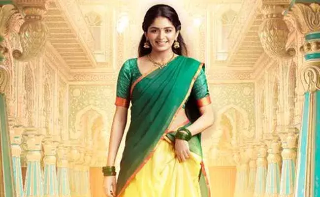 Aditi : సినిమాల్లోకి స్టార్ డైరెక్టర్ కూతురు..! Aditi : సినిమాల్లోకి స్టార్ డైరెక్టర్ కూతురు..!