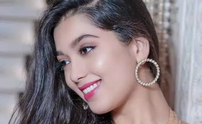 సీటీమార్లో టీవీ జర్నలిస్ట్గా నటించిన ఈ భామ ఎవరో తెలుసా? సీటీమార్లో టీవీ జర్నలిస్ట్గా నటించిన ఈ భామ ఎవరో తెలుసా?
