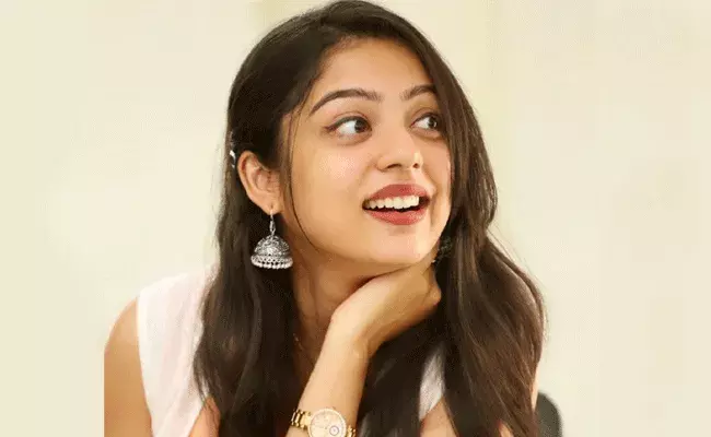 బన్నీ చెల్లెలుగా ఈ మిడిల్ క్లాస్ మెలోడి భామ.. బన్నీ చెల్లెలుగా ఈ మిడిల్ క్లాస్ మెలోడి భామ..