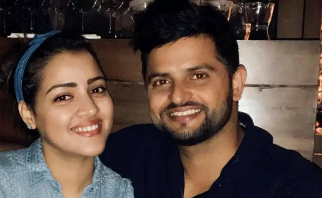 మా పరిచయం అలా మొదలైంది.. : రైనా క్యూట్ లవ్ స్టోరీ మా పరిచయం అలా మొదలైంది.. : రైనా క్యూట్ లవ్ స్టోరీ