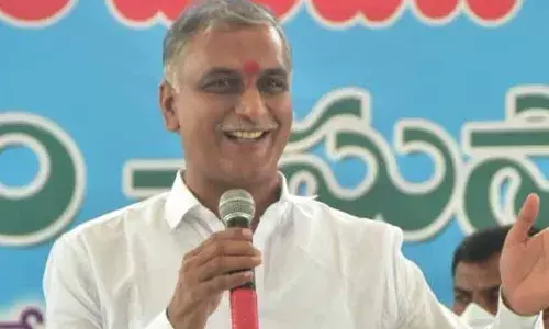 త్వరలో 57ఏళ్లు నిండినవారికి పెన్షన్లు ఇస్తాం : మంత్రి హరీష్ రావు త్వరలో 57ఏళ్లు నిండినవారికి పెన్షన్లు ఇస్తాం : మంత్రి హరీష్ రావు