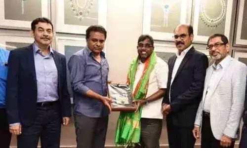 తెలంగాణకు మరో భారీ పెట్టుబడి.. స్వర్ణకారులకు చేతినిండా పని తెలంగాణకు మరో భారీ పెట్టుబడి.. స్వర్ణకారులకు చేతినిండా పని