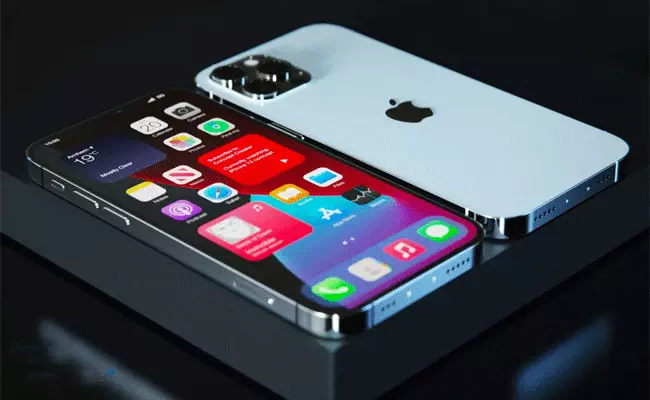 Apple iPhone 13: ఆకట్టుకునే ఫీచర్లతో ఐఫోన్ 13.. ధర చూస్తే..