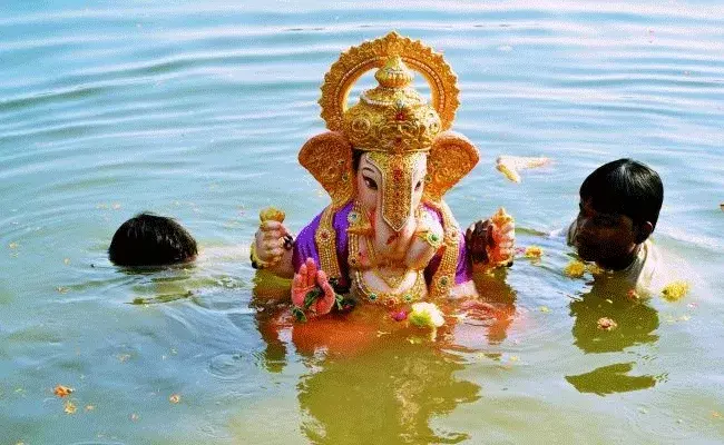 Ganesh immersion: హుస్సేన్‌సాగర్‌లో గణేష్‌ నిమజ్జనం.. సుప్రీంకోర్టు గ్రీన్‌సిగ్నల్