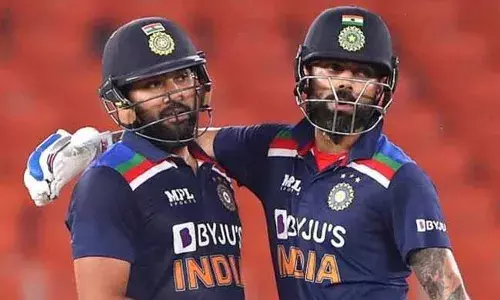 రోహిత్ను తొలగించి.. వారికి అవకాశం ఇవ్వండి : బీసీసీఐని కోరిన కోహ్లీ.. ? రోహిత్ను తొలగించి.. వారికి అవకాశం ఇవ్వండి : బీసీసీఐని కోరిన కోహ్లీ.. ?