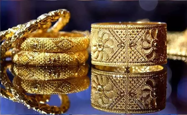 Gold Rates : భారీగా పడిపోయిన బంగారం, వెండి ధరలు.. లేటెస్ట్ రేట్లు ఇవే..! Gold Rates : భారీగా పడిపోయిన బంగారం, వెండి ధరలు.. లేటెస్ట్ రేట్లు ఇవే..!