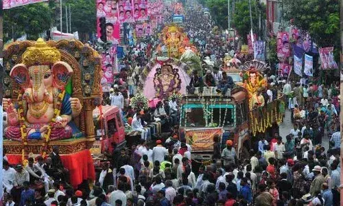 హైదరాబాద్‌లో గణేష్‌ నిమజ్జనం ఏర్పాట్లు పూర్తి, ట్రాఫిక్‌ మళ్లింపు..!