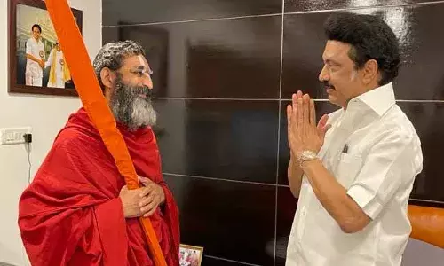 తమిళనాడు సీఎం స్టాలిన్‌ను కలిసిన త్రిదండి చినజీయర్‌ స్వామి..!