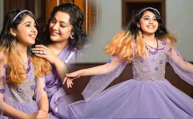 Actress Meena : మీనా కూతురు ఎంత క్యూట్గా ఉందో చూడండి.. ! Actress Meena : మీనా కూతురు ఎంత క్యూట్గా ఉందో చూడండి.. !