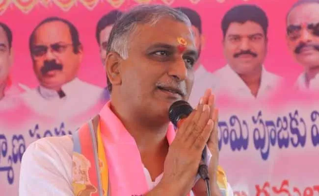 గడియారాలు, బొట్టుబిళ్లలు ఇచ్చారని బీజేపీకి ఓటు వేస్తే ఆగం అవుతారు : హరీష్రావు గడియారాలు, బొట్టుబిళ్లలు ఇచ్చారని బీజేపీకి ఓటు వేస్తే ఆగం అవుతారు : హరీష్రావు