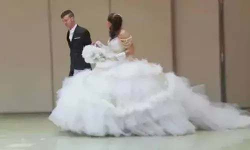 పెళ్ళికి తాగొచ్చిన వరుడు... మాజీ ప్రియుడితో వధువు జంప్..!