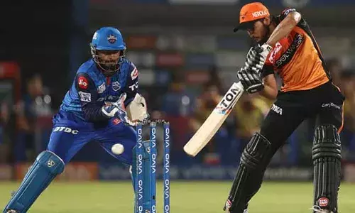 తడబడ్డ సన్‌‌రైజర్స్.. ఢిల్లీ లక్ష్యం 135 పరుగులు..!