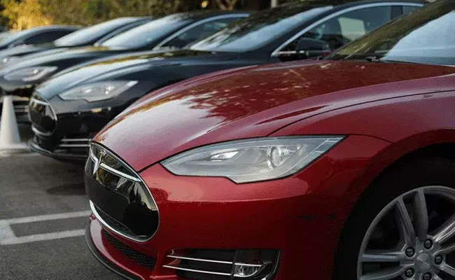 కారు కొనాలనుకుంటున్నారా.. ప్రపంచంలో టాప్ 10 కాస్ట్లీ కార్లు ఇవే.. కారు కొనాలనుకుంటున్నారా.. ప్రపంచంలో టాప్ 10 కాస్ట్లీ కార్లు ఇవే..