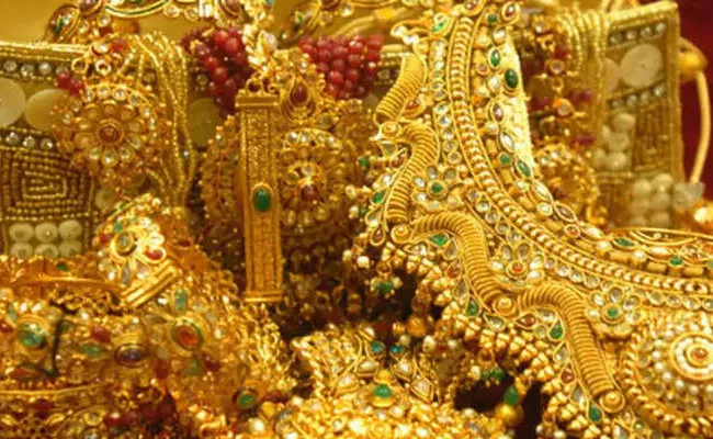 Gold Rate: పసిడి ప్రియులకు గుడ్ న్యూస్..