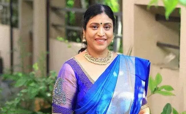 గొంతే కాదు.. మనసు కూడా పెద్దదే.. చిన్నారికి ప్రాణం పోసింది...! గొంతే కాదు.. మనసు కూడా పెద్దదే.. చిన్నారికి ప్రాణం పోసింది...!