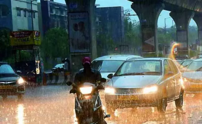 Heavy Rain In HYD : అలర్ట్ .. మరో ఐదారు గంటల్లో అతి భారీ వర్షాలు..! Heavy Rain In HYD : అలర్ట్ .. మరో ఐదారు గంటల్లో అతి భారీ వర్షాలు..!