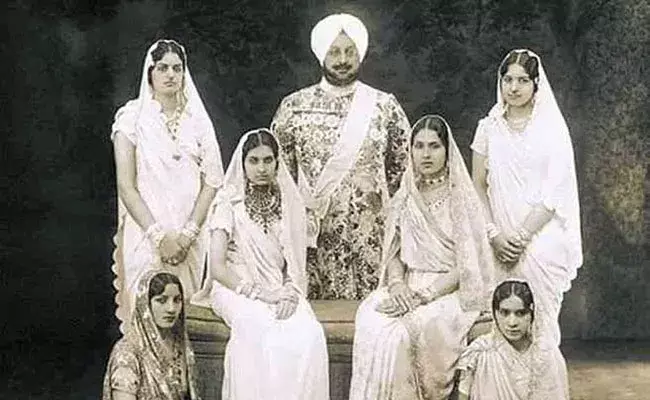 ఈ మహారాజుకు 365 మంది భార్యలు.. సాయంత్రం ఏ రాణి పేరు మీద దీపం ఆరితే ఆ..