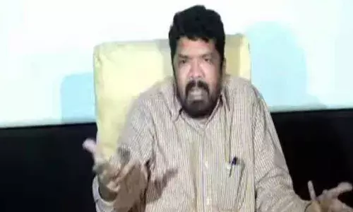 పవన్ పై పోసాని కామెంట్స్.. ప్రెస్క్లబ్ వద్ద ఉద్రిక్త పరిస్థితులు..! పవన్ పై పోసాని కామెంట్స్.. ప్రెస్క్లబ్ వద్ద ఉద్రిక్త పరిస్థితులు..!