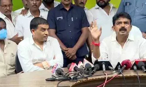 Perni Nani : కిరాయికి రాజకీయ పార్టీ పెట్టిన వ్యక్తి పవన్కళ్యాణ్..! Perni Nani : కిరాయికి రాజకీయ పార్టీ పెట్టిన వ్యక్తి పవన్కళ్యాణ్..!