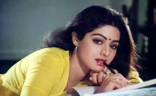 Sridevi: శ్రీదేవి ముద్దు ఇస్తుందని నోరు కడుక్కుని వెళితే.. Sridevi: శ్రీదేవి ముద్దు ఇస్తుందని నోరు కడుక్కుని వెళితే..