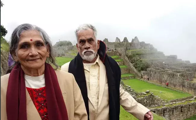 Kerala: టీ కొట్టుతో ఆదాయం.. వృద్ధ దంపతుల వరల్డ్ టూర్..