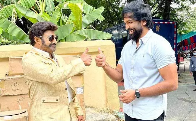 Maa elections 2021 : మంచు విష్ణుకు బాలయ్య మద్ధతు..! Maa elections 2021 : మంచు విష్ణుకు బాలయ్య మద్ధతు..!