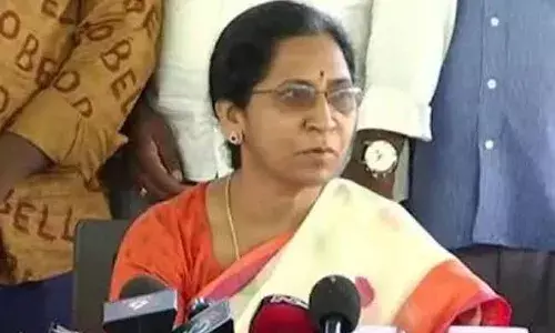 Huzurabad By Election : బీజేపీ అభ్యర్థిగా ఈటల రాజేందర్ సతీమణి జమున పేరుతో నామినేషన్ దాఖలు..! Huzurabad By Election : బీజేపీ అభ్యర్థిగా ఈటల రాజేందర్ సతీమణి జమున పేరుతో నామినేషన్ దాఖలు..!
